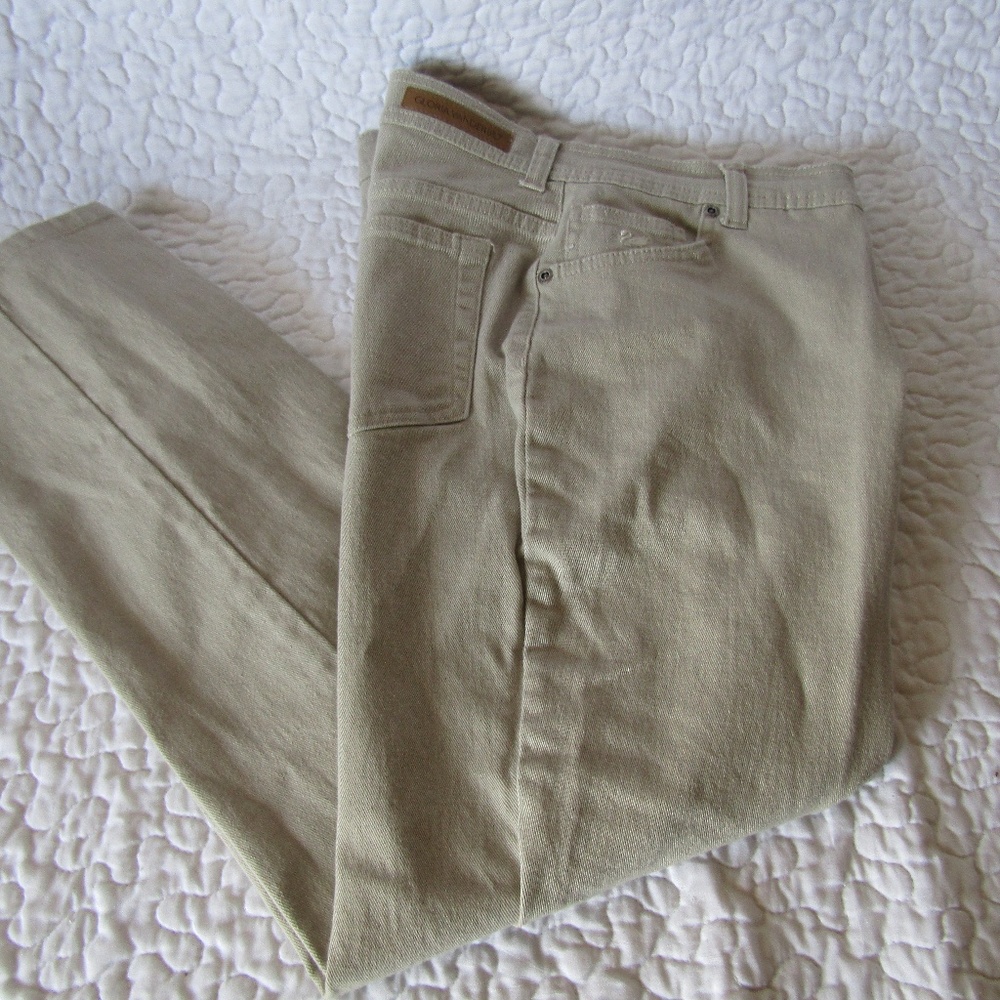 Gloria Vanderbilt Jeans size Petite 10